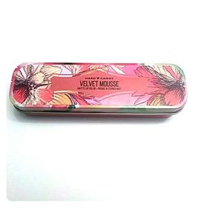 Velvet Mousse matte Liquid Lipstick